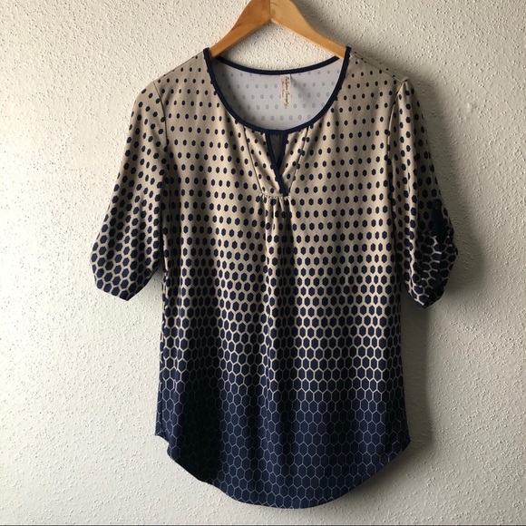 Small/Medium Contemporary Blouse - Picture 3 of 7